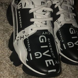 Men’s Givenchy sneakers
